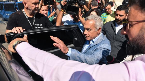 Din ce trăiește Călin Georgescu? Fără venituri, dar cu bodyguarzi, mașină cu șofer și bani de vacanțe