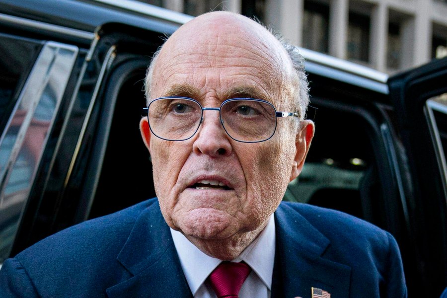 Rudy Giuliani, fostul avocat al lui Donald Trump, rănit într-un grav accident rutier