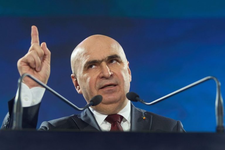 Foto reprezentând cele două decizii - Știri România