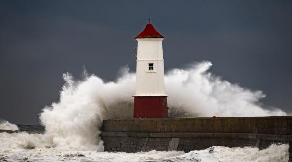 Oficiul Meteorologic a publicat 21 de noi nume pentru furtunile din 2025-2026. De ce sunt numite şi cum sunt alese
