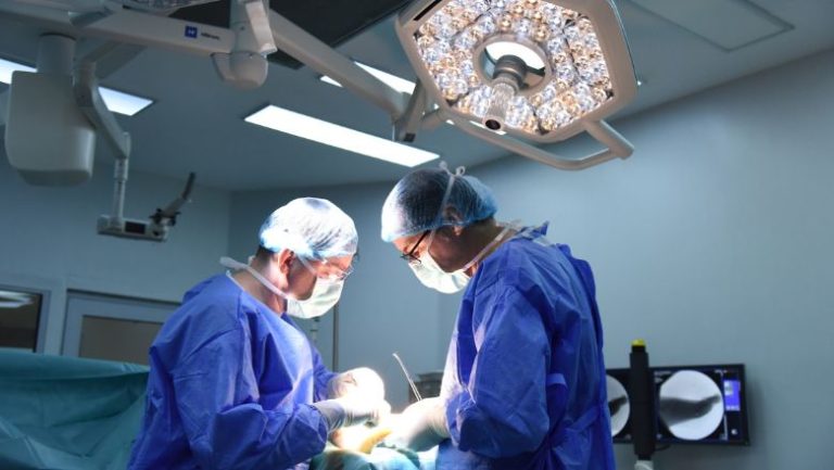 tratate modern monturile - Imagine ilustrativă