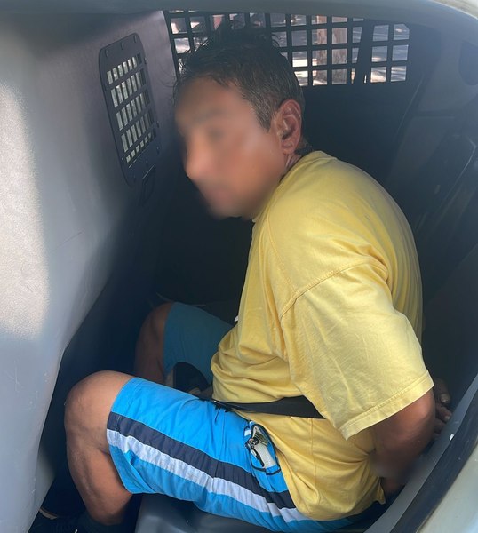 Un bărbat de 70 de ani a fost înjunghiat în Sectorul 4. Suspectul, reținut și dus la audieri. De la ce a pornit conflictul sângeros