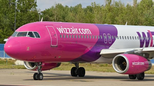 Scandal într-un avion care venea de la Bruxelles la Bucureşti. Un român a lovit echipajul şi a urlat "Slava Diana Șoşoacă"