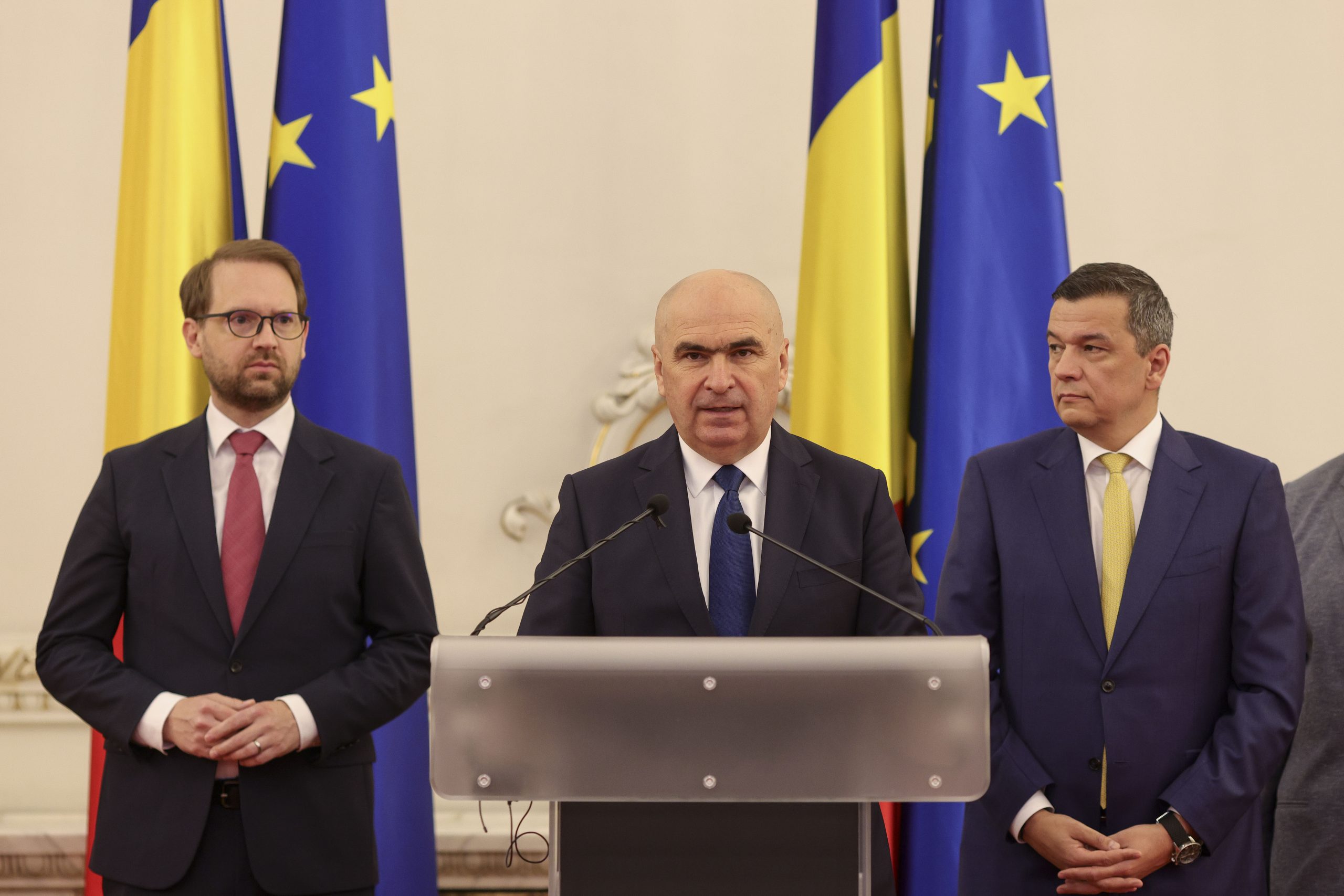 Val de amendamente pentru pachetele asumate de Guvern: modificări în privința CASS și a companiilor de stat. Ce au propus PSD și USR