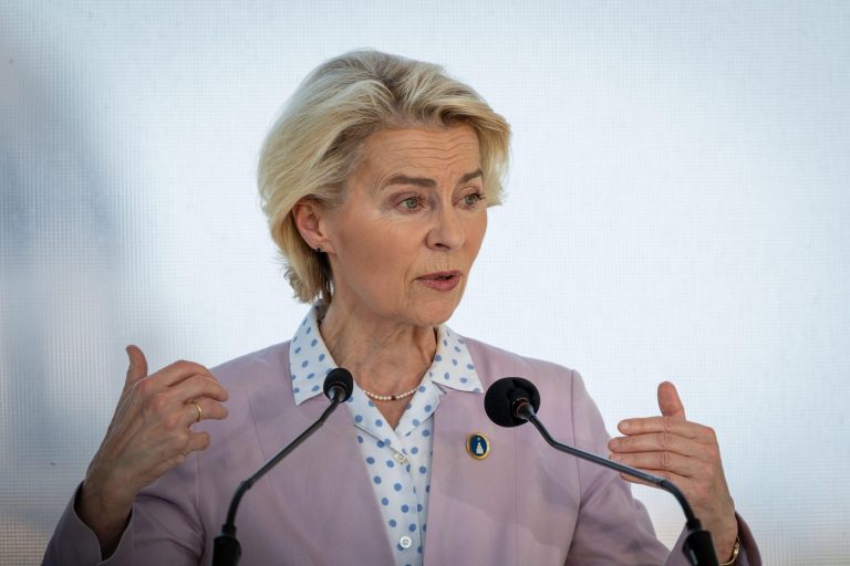 Vizual pentru măsurile avionul zbura pe Top10stiri.ro