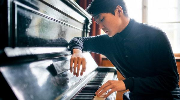 Seong-Jin Cho, pianistul coreean care a cucerit lumea, pe scena de la Festivalul George Enescu: România e o ţară specială