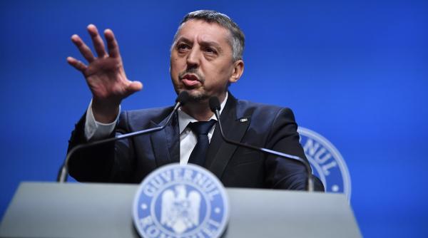 Daniel David susţine că şcoala va începe pe 8 septembrie: Nu cred că vor fi şcolile goale. Copiii trebuie să vină la şcoală