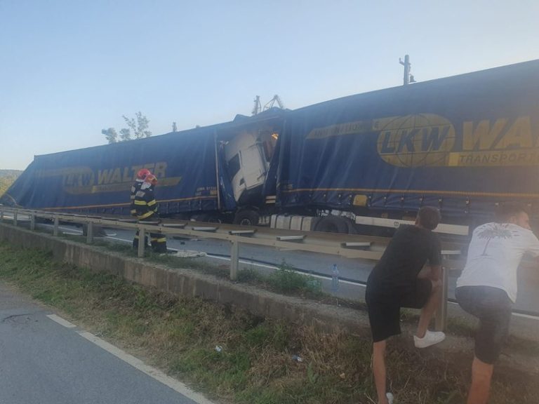 Imagine despre circulație blocată zona - Top10stiri.ro