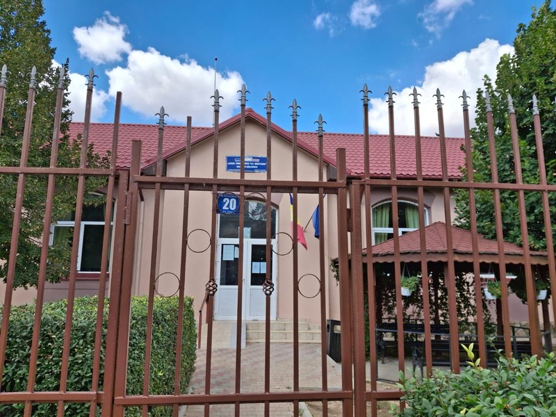 O clasă din mediul rural, desființată de Inspectoratul Școlar Constanța. Părinții acuză blocarea accesului la educație