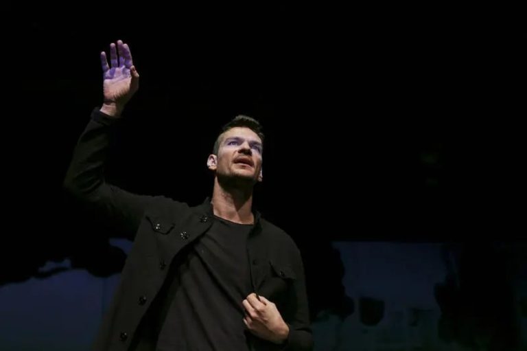 Vizual pentru tudor chirilă critici pe Top10stiri.ro