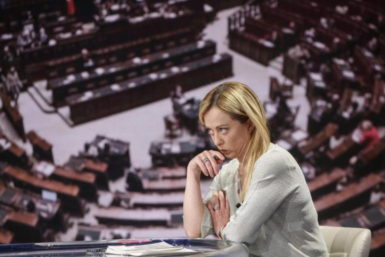 Foto reprezentând roma alarma bucureștiul - Știri România