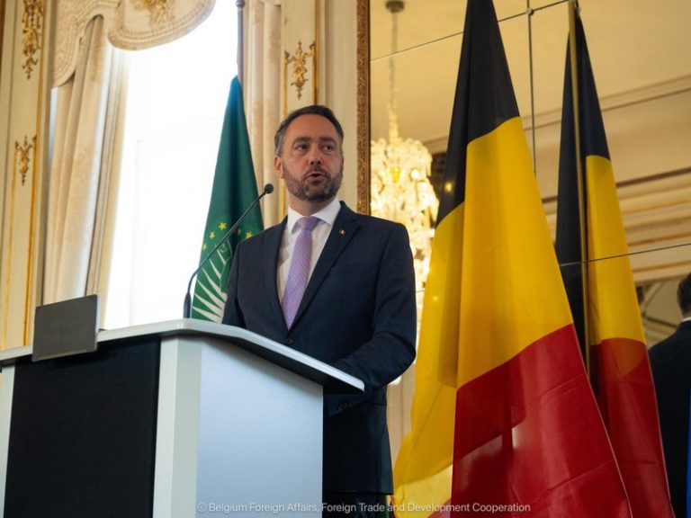 Foto reprezentând belgia recunoaște statul - Știri România