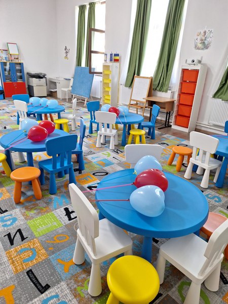 Foto reprezentând stat privat educație - Știri România