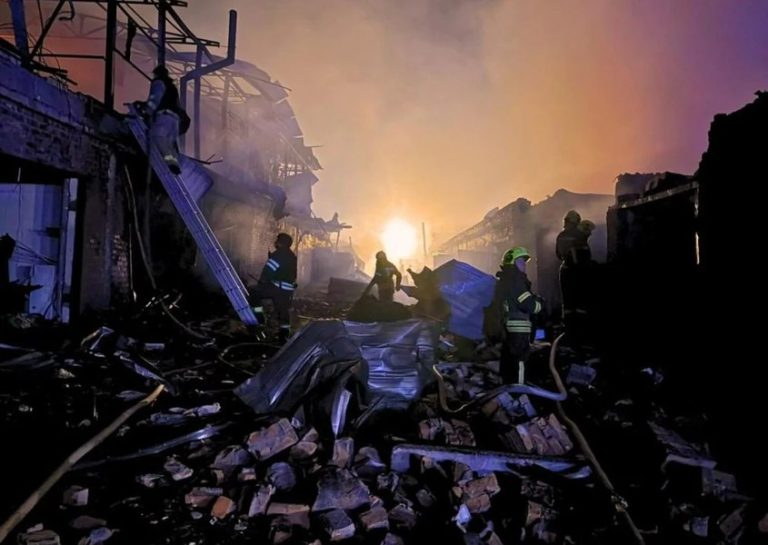 atac masiv drone - Imagine ilustrativă