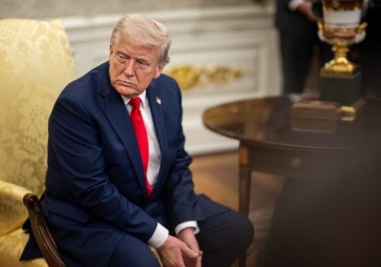 Foto reprezentând trump cere companiilor - Știri România