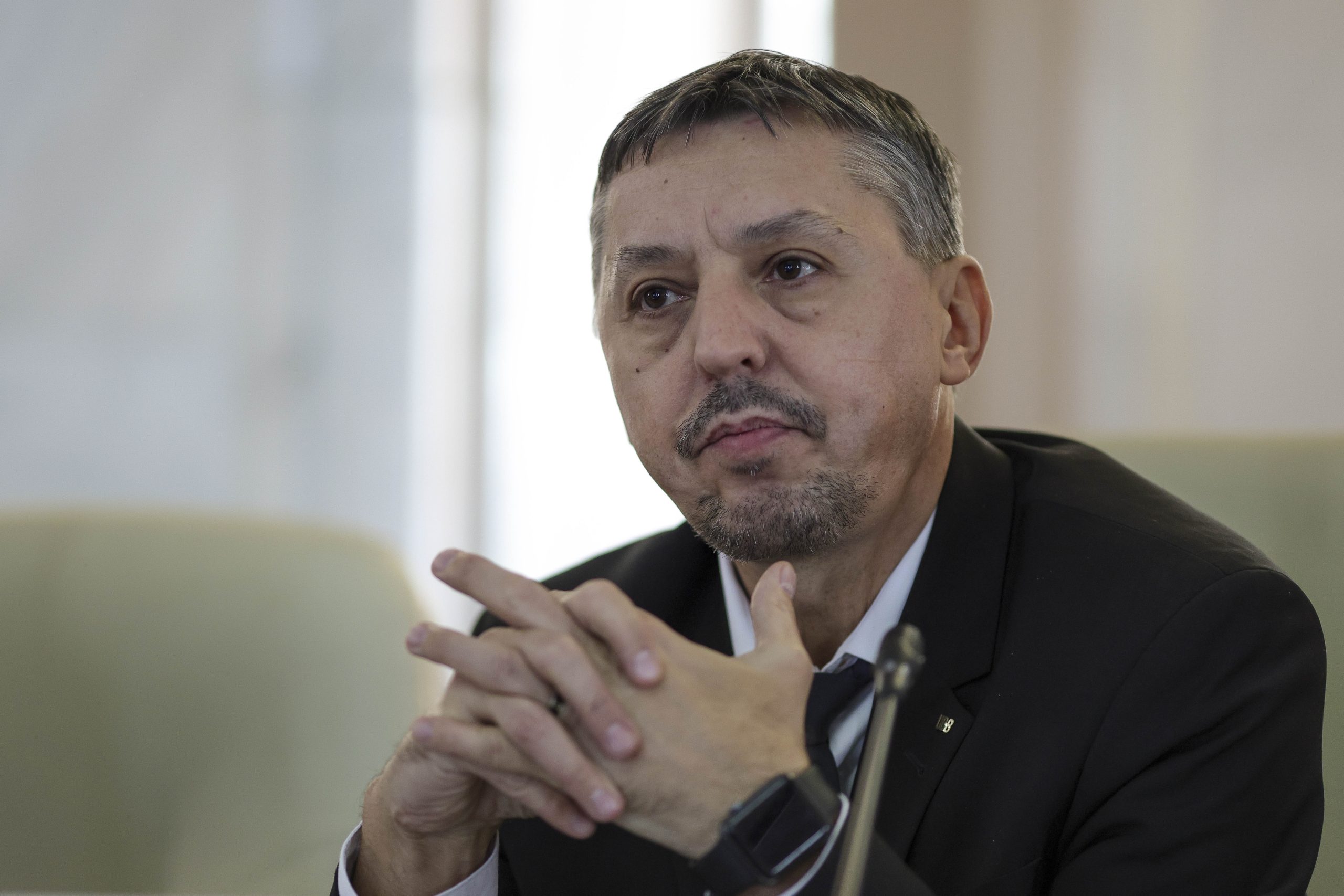 Daniel David spune care este „miza măsurilor de criză” din educație