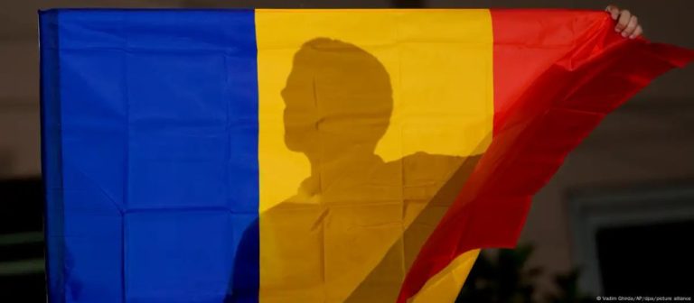 Foto reprezentând cine creează haosul - Știri România