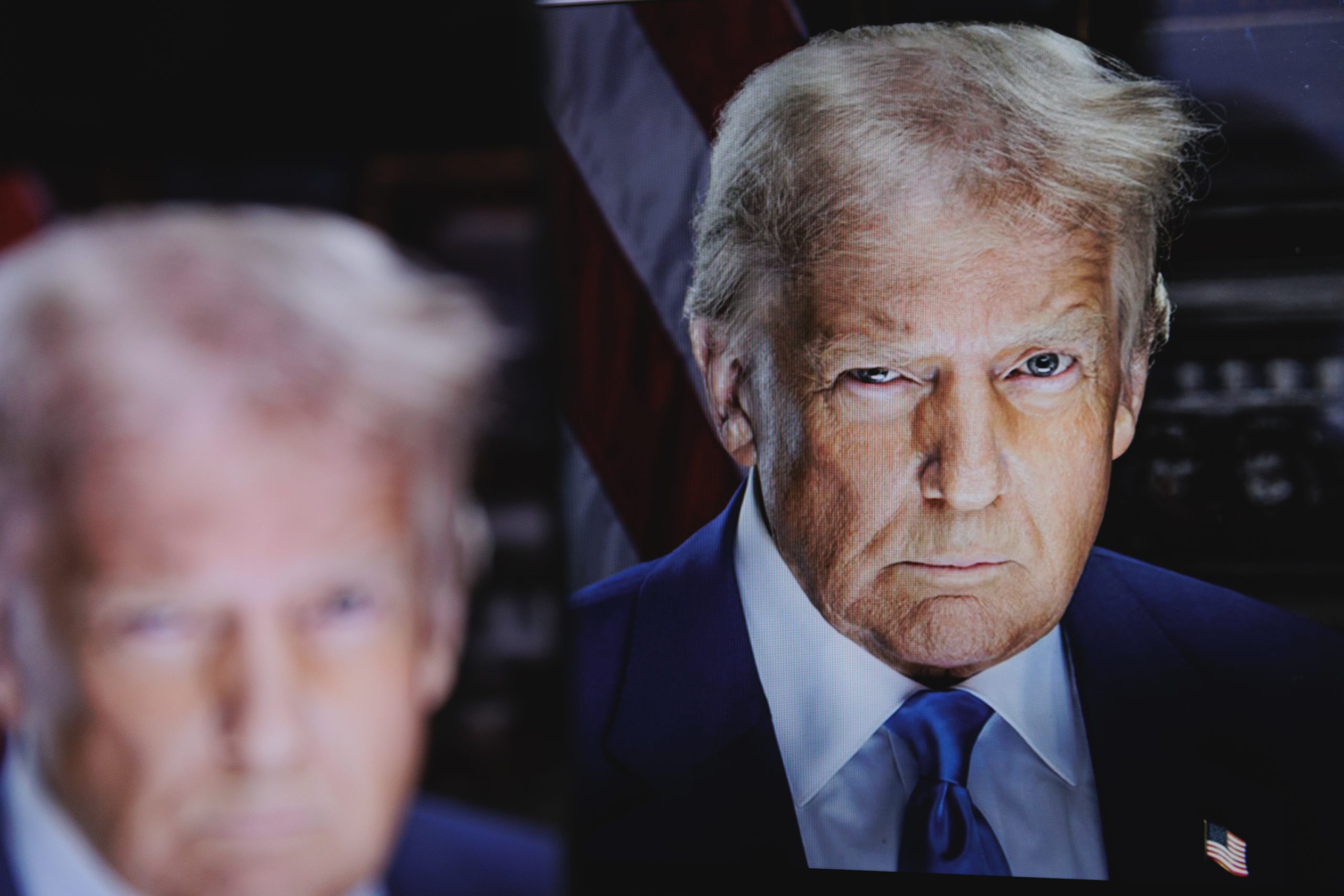 Vizual pentru donald trump comparat pe Top10stiri.ro