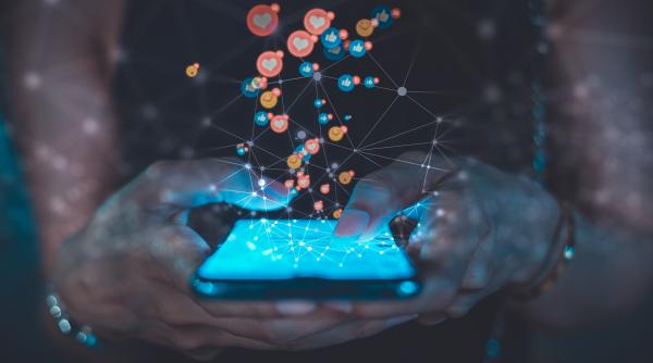 Apar noi reguli pentru furnizorii de servicii de telecomunicaţii. ANCOM a impus o condiţie înainte de semnarea contractului cu clienţii