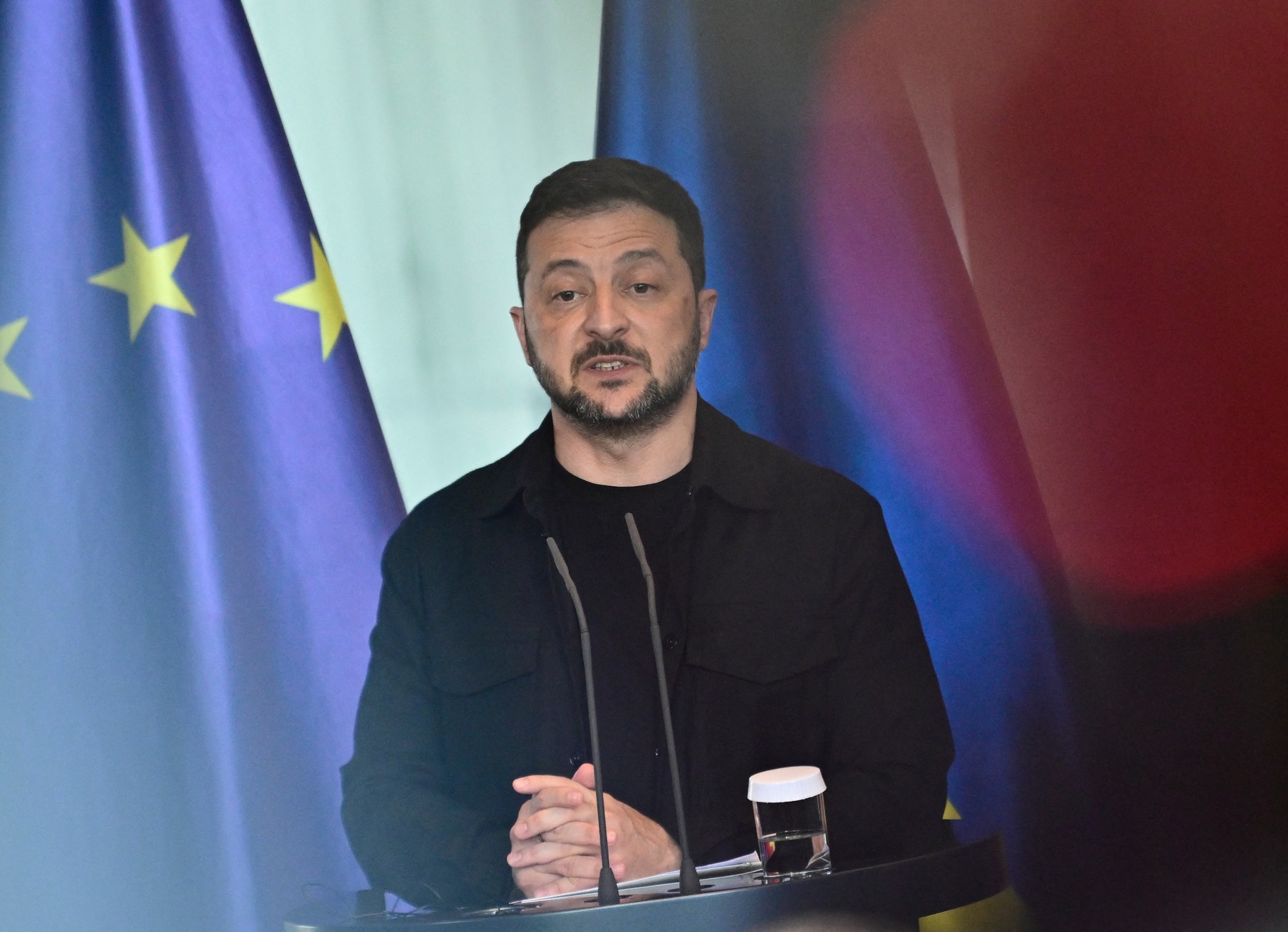 Zelenski, așteptat de liderii UE și NATO la Paris pentru discuții despre garanțiile de securitate ale Ucrainei. Cine i se alătură la summit