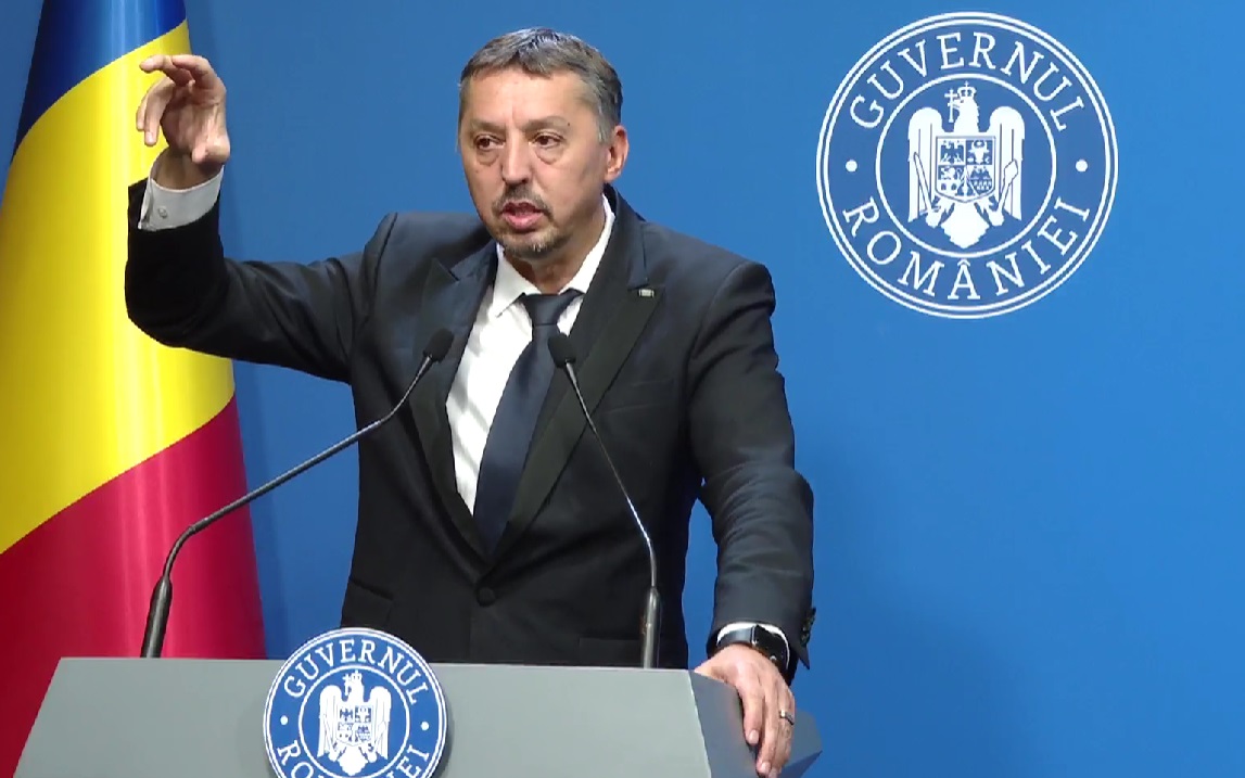 Daniel David cere directorilor să anunțe public cum va începe școala pe 8 septembrie: Sunt convins că elevii vor fi primiţi
