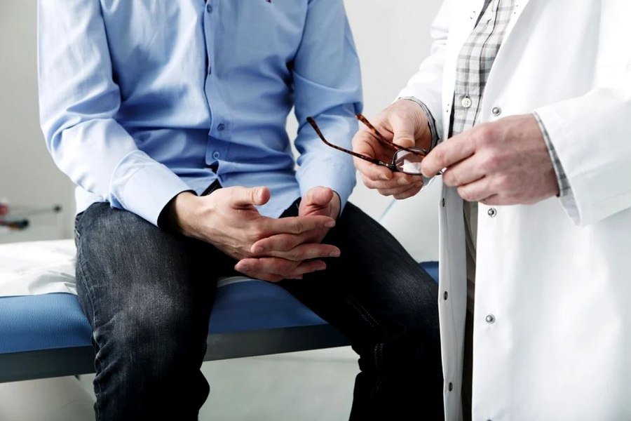 Cancerul de prostată face ravagii la românii sub 50 de ani. Unul din 5 pacienți este depistat precoce, prin screening