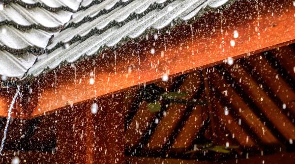 Alertă meteo imediată de furtuni cu grindină și vijelii, emisă de ANM. Lista localităților vizate de cod portocaliu