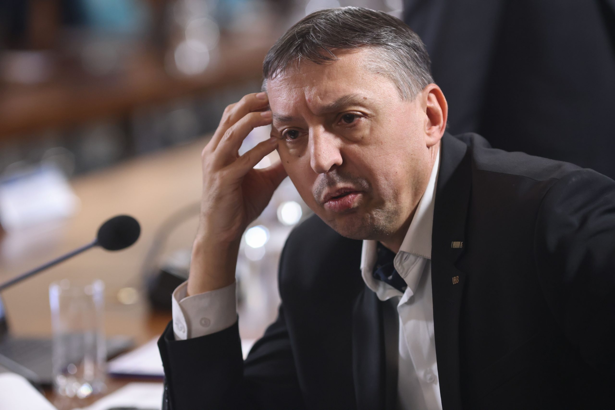 Daniel David spune că Guvernul nu s-ar fi atins de bursele de merit dacă erau bani: „Educația a fost prioritizată în ultimii ani”