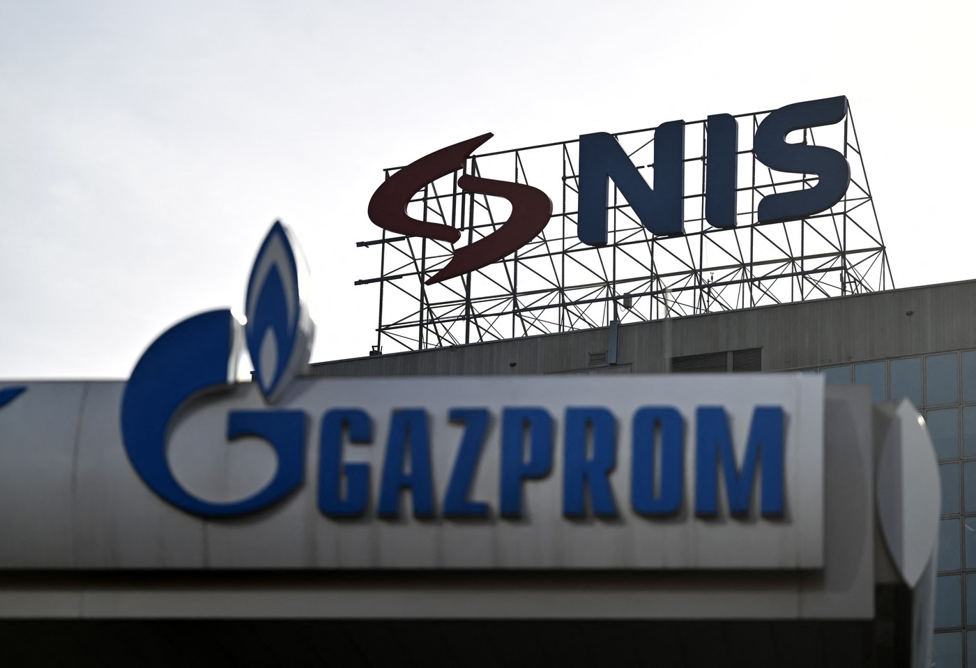 Surpriză neplăcută pentru Putin. De ce s-au prăbușit acțiunile Gazprom după lăudatul acord semnat în China pentru o nouă conductă de gaze