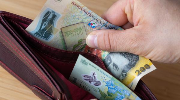 Guvernul a tăiat drastic banii de pe cardurile sociale. Ce cumpără românii cu 250 de lei: "Un coş plin cu speranţe"