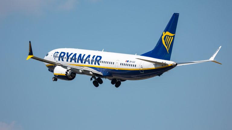 Vizual pentru ryanair amenință tăierea pe Top10stiri.ro