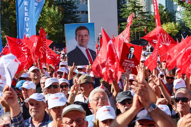 Foto reprezentând video protest amploare - Știri România