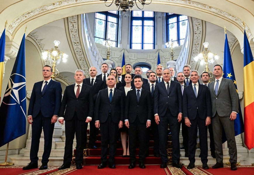 Foto reprezentând românia căutarea plan - Știri România