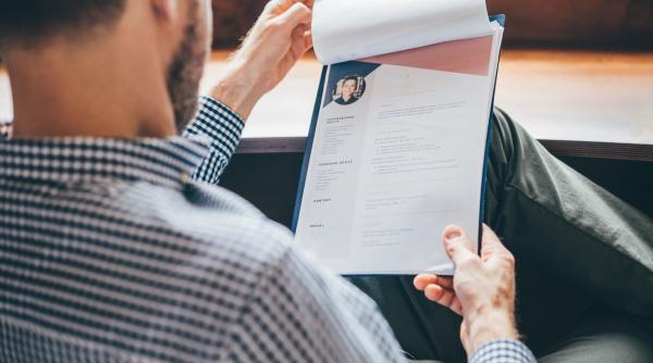 Imagine despre aproape sfert tinerii - Top10stiri.ro