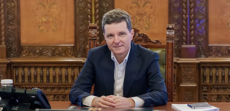 Foto reprezentând nicuşor explicat participat - Știri România