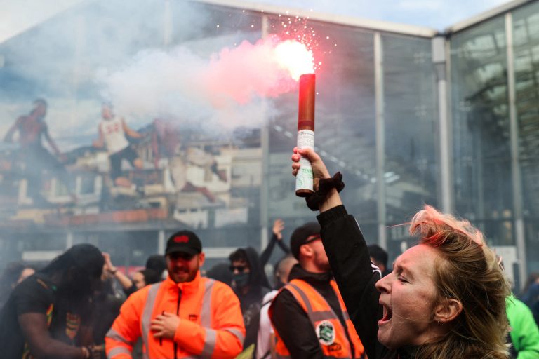 blocăm totul proteste