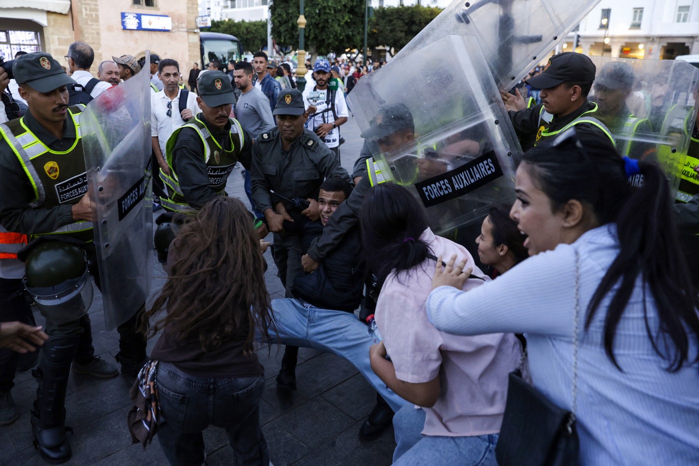 Imagine despre video proteste amploare - Top10stiri.ro