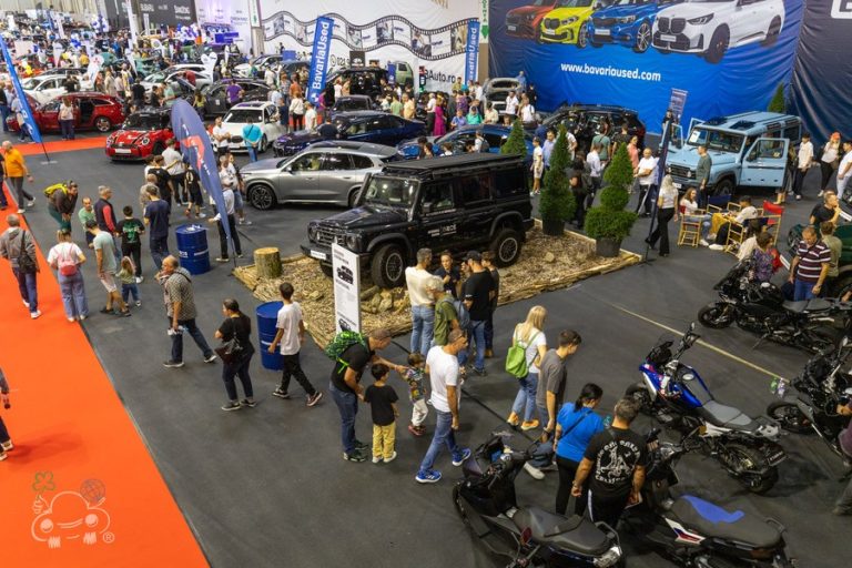 Foto reprezentând salonul auto bucurești - Știri România