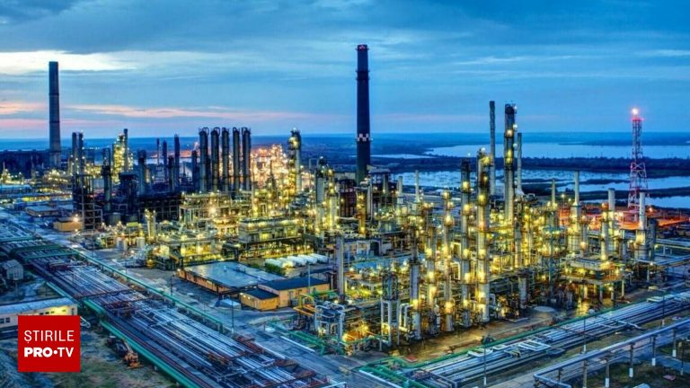 Foto reprezentând scurgere amoniac rafinăria - Știri România