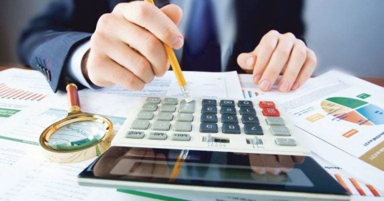 Foto reprezentând contabilii așa știm - Știri România