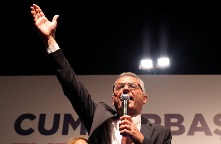 schimbare putere ciprul - Imagine ilustrativă