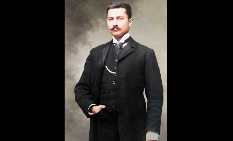 Foto reprezentând bogați români tuturor - Știri România