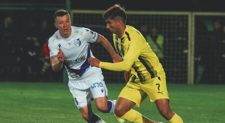 Imagine despre dinamo uitat bată - Top10stiri.ro