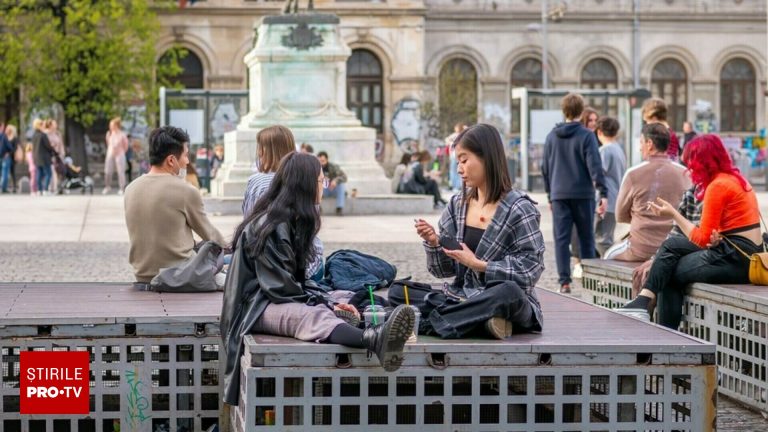 tinerii aleg timpul - Imagine ilustrativă