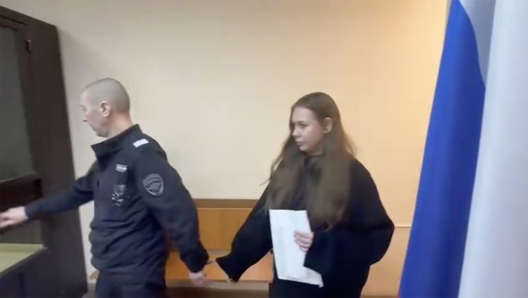 Foto reprezentând rusoaică condamnată închisoare - Știri România