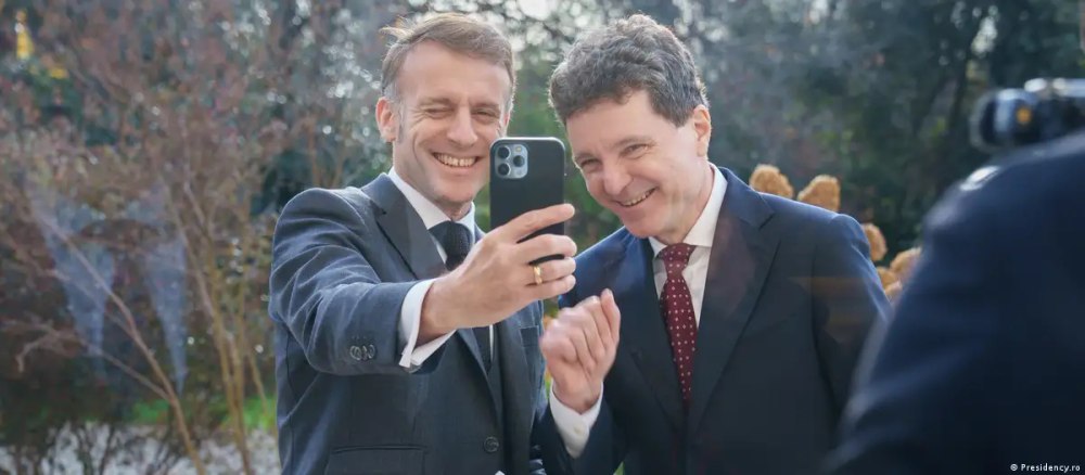 Vizual pentru nicușor întors paris pe Top10stiri.ro