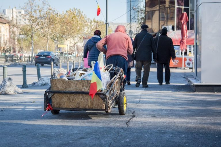 avertisment london school - Imagine ilustrativă