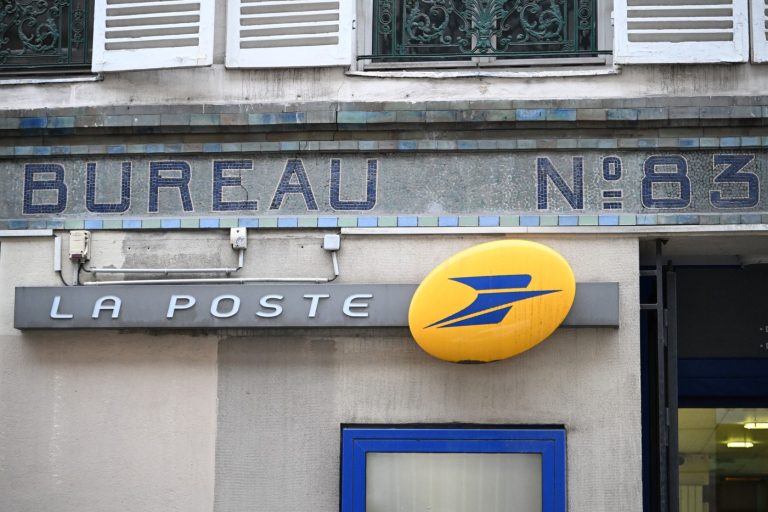 Foto reprezentând atacul cibernetic blocat - Știri România