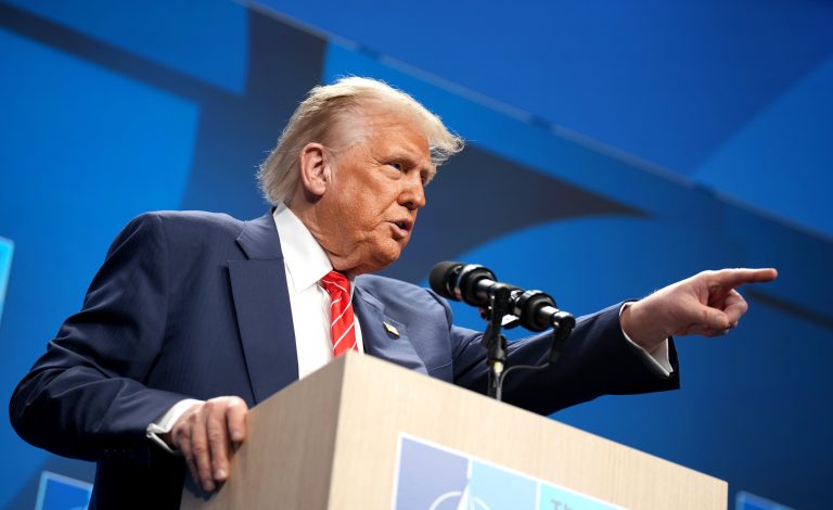 Vizual pentru donald trump discuțiile pe Top10stiri.ro