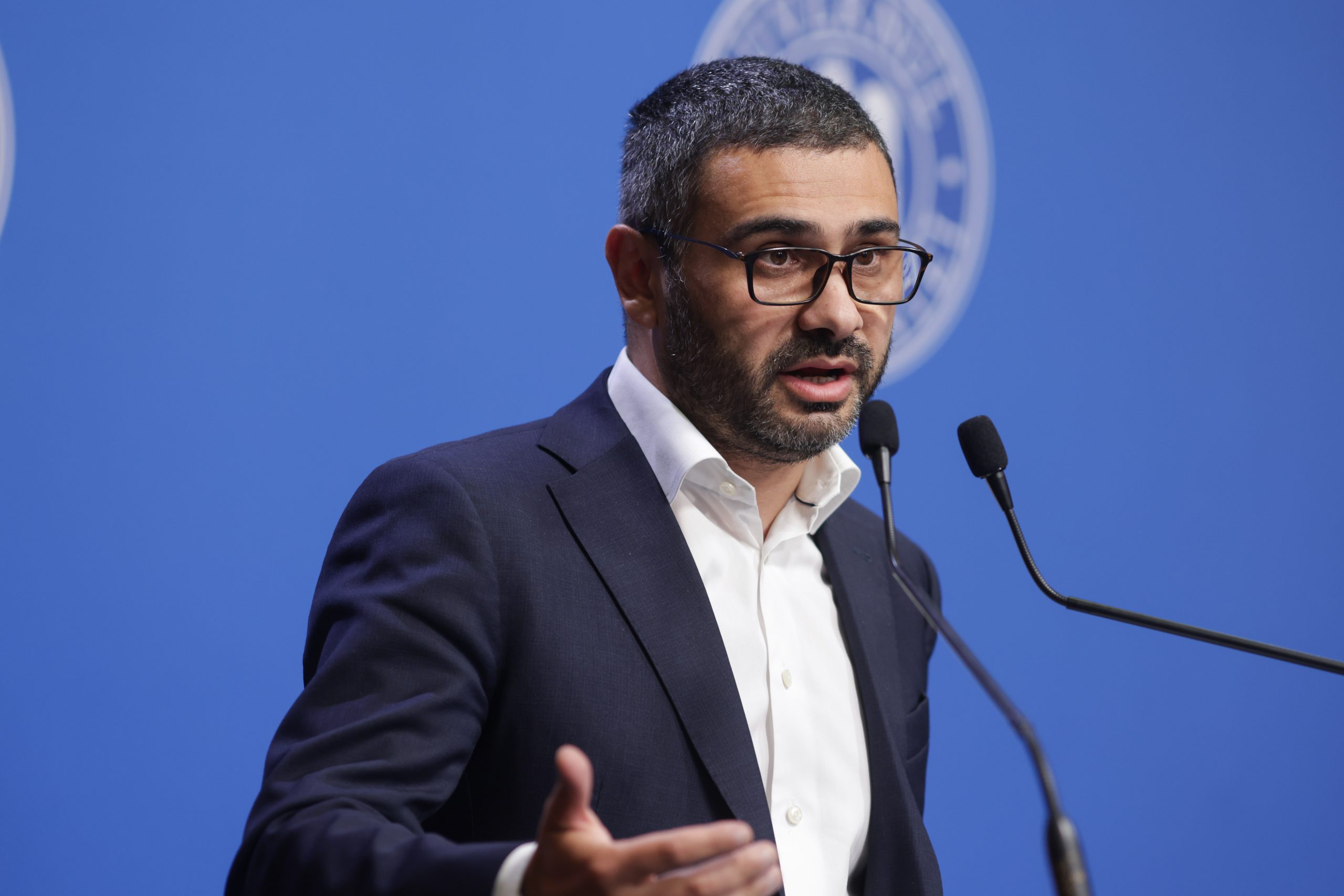 ministrul muncii întrebat - Imagine ilustrativă